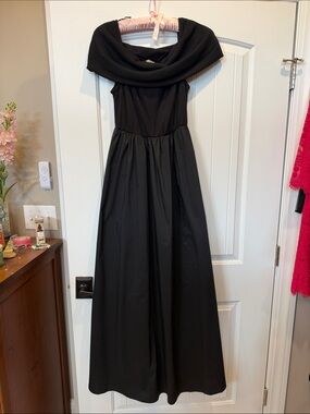 Love x Design Classic Black Off-Shoulder Maxi Dress
